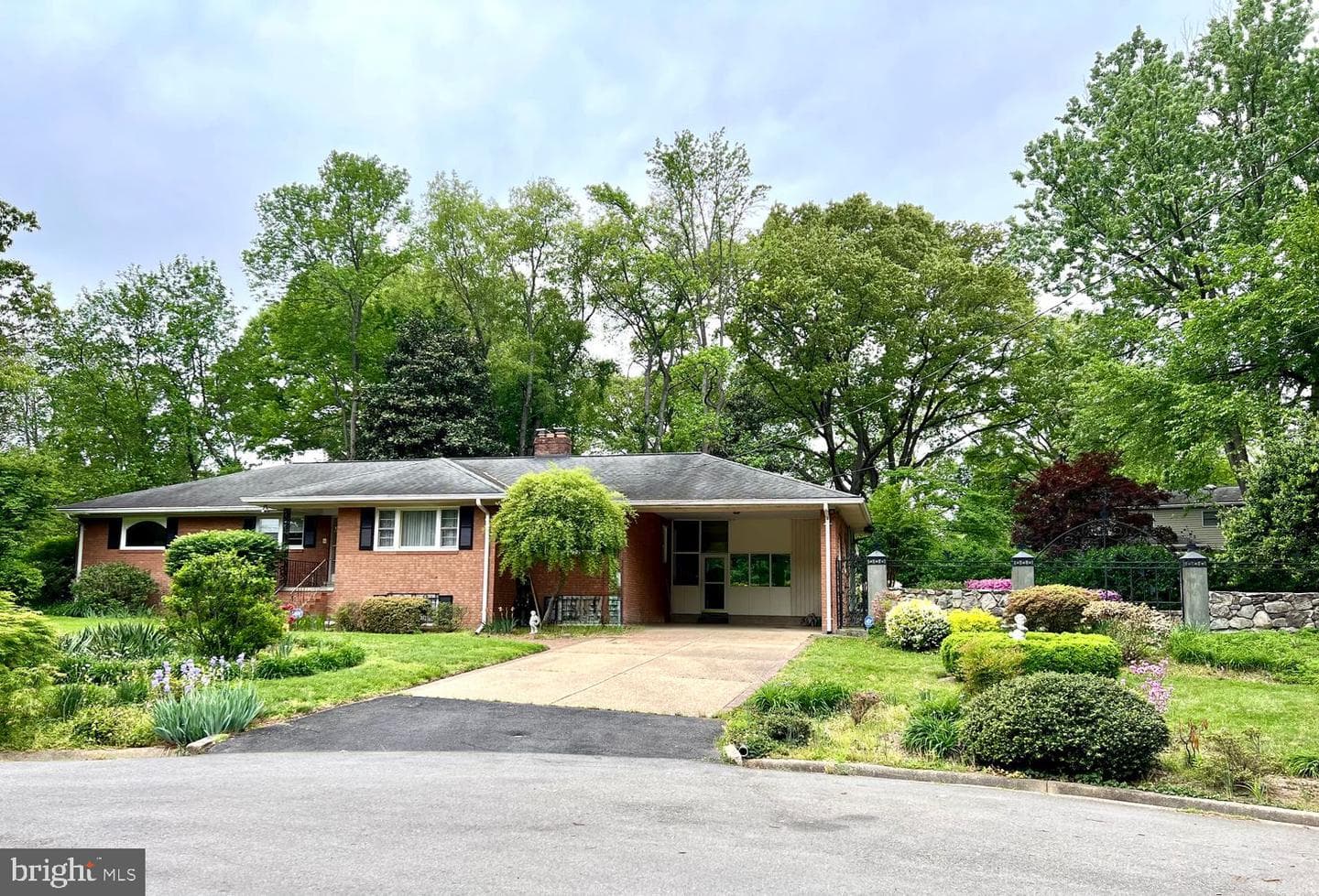8904 Bridgehaven Court photo 3