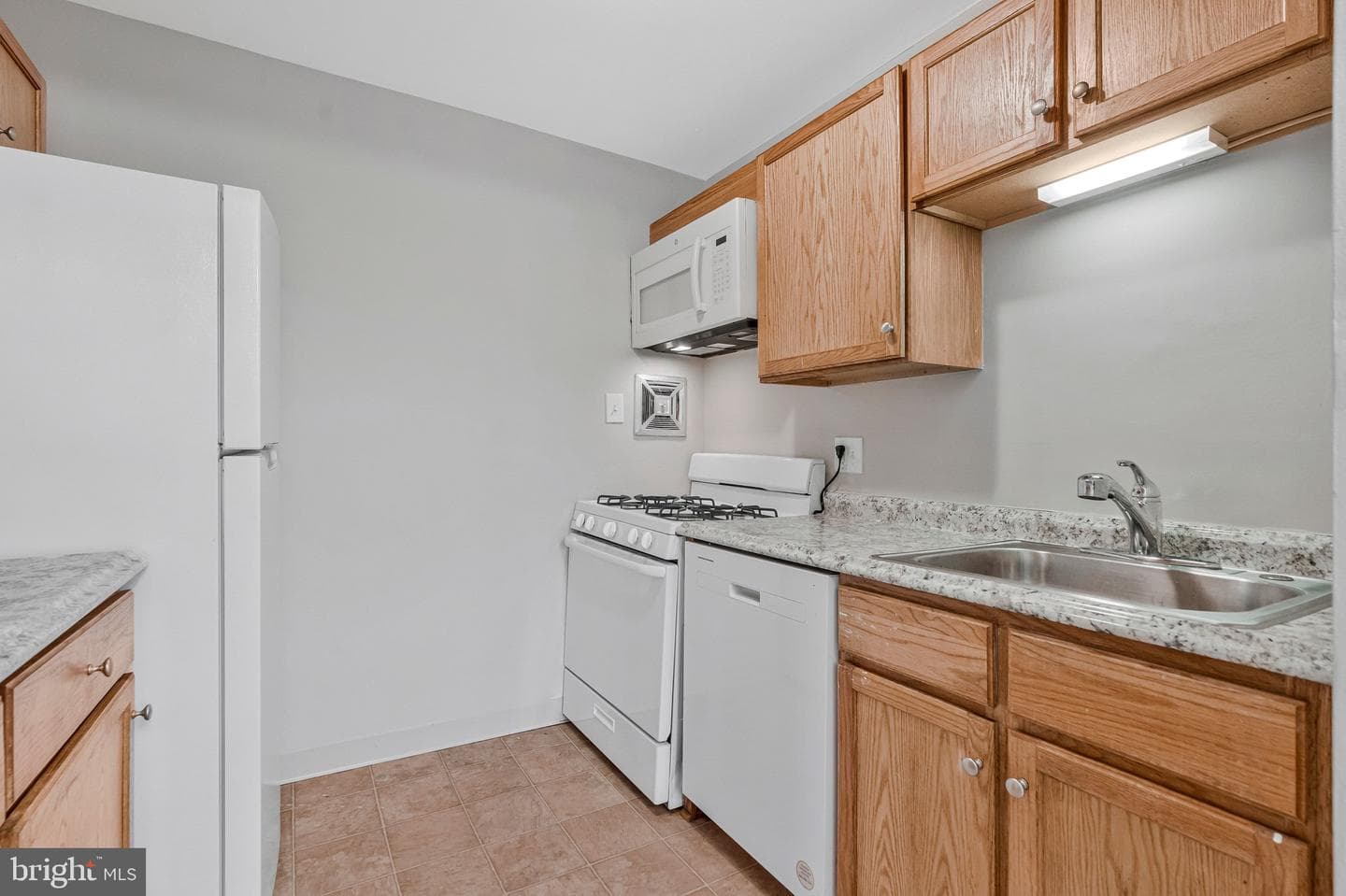 1916 Wilson Lane #202 photo 8