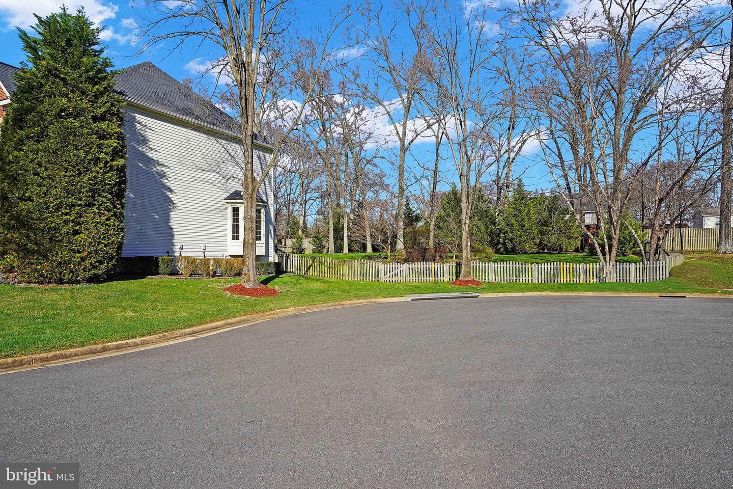 7366 Hunters Oak Court photo 4