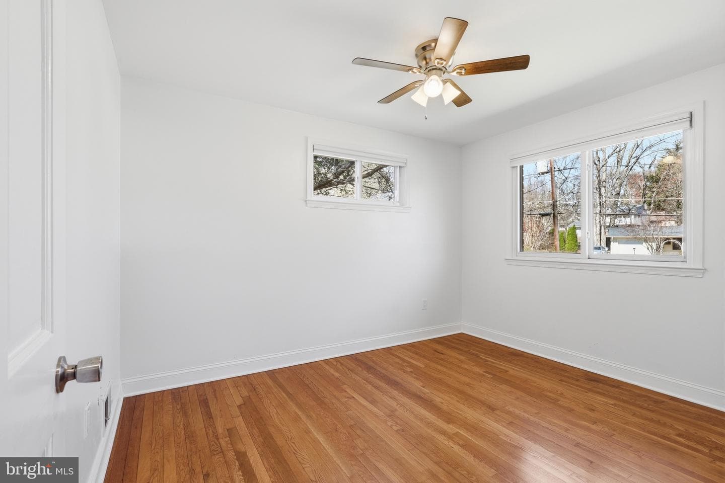 5613 Eastbourne Drive photo 13