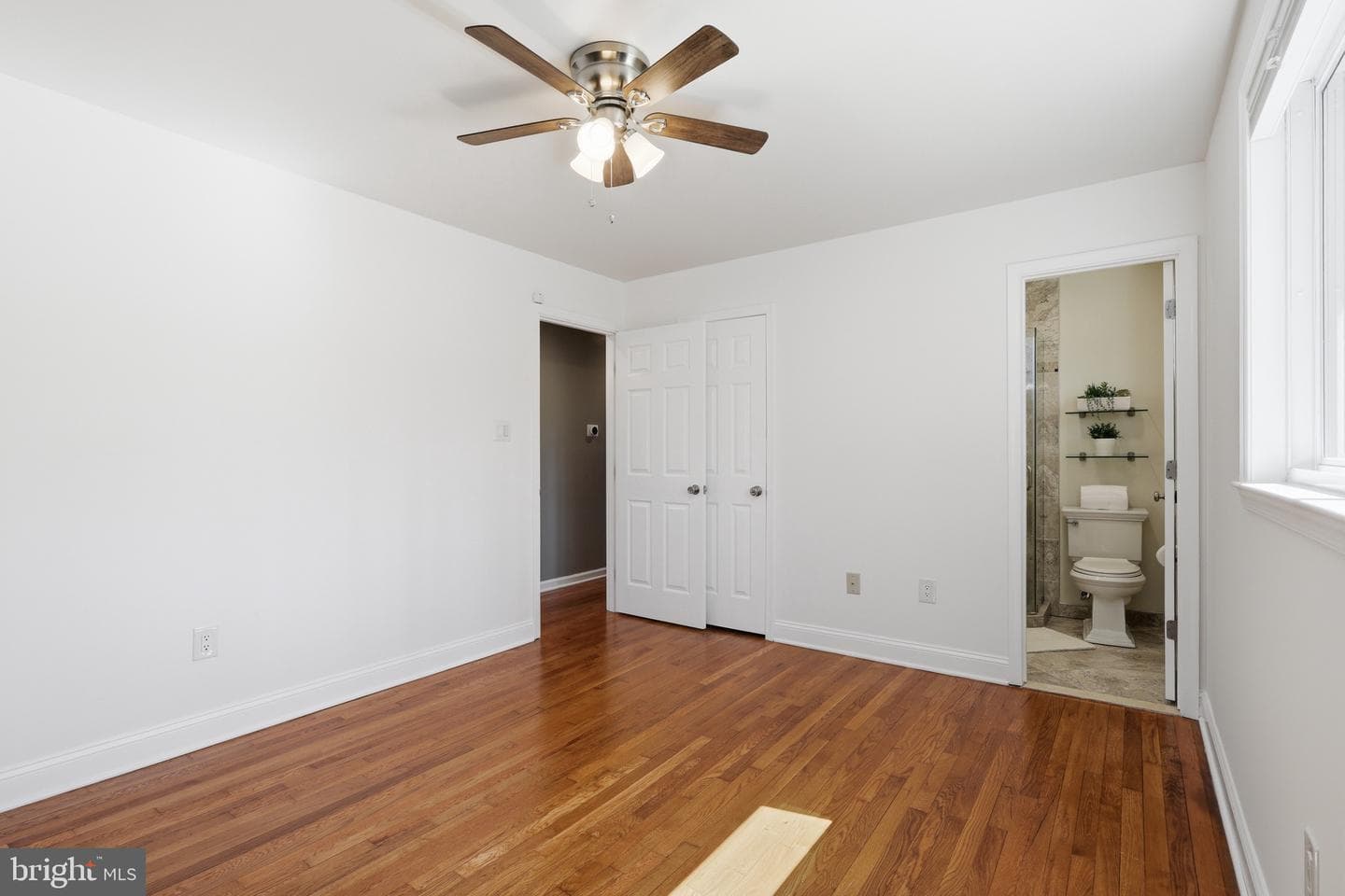 5613 Eastbourne Drive photo 14