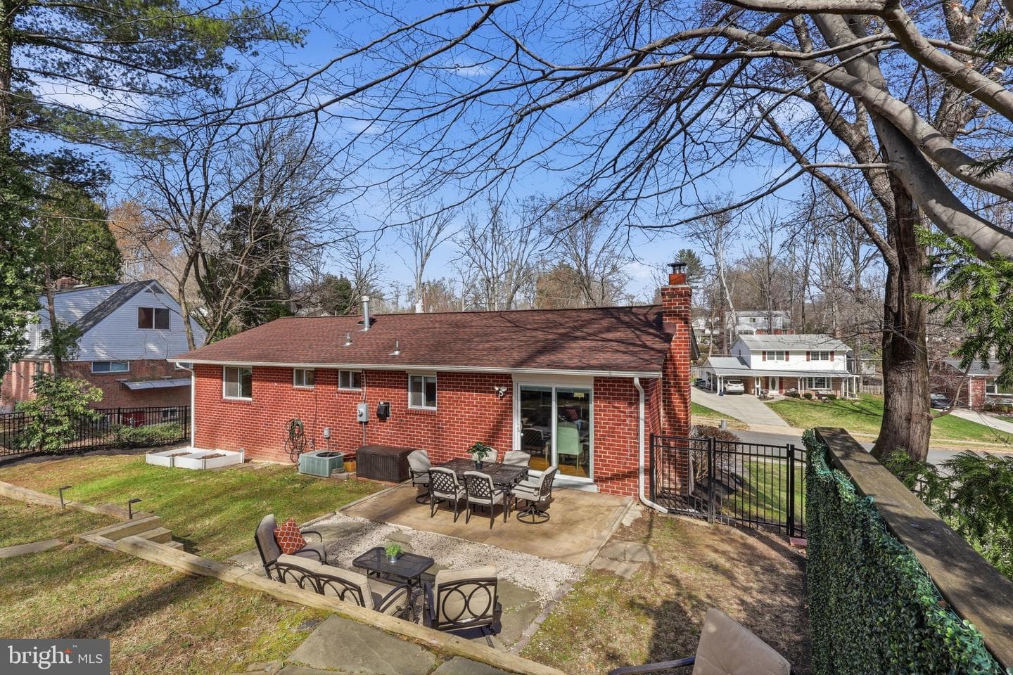 5613 Eastbourne Drive photo 31