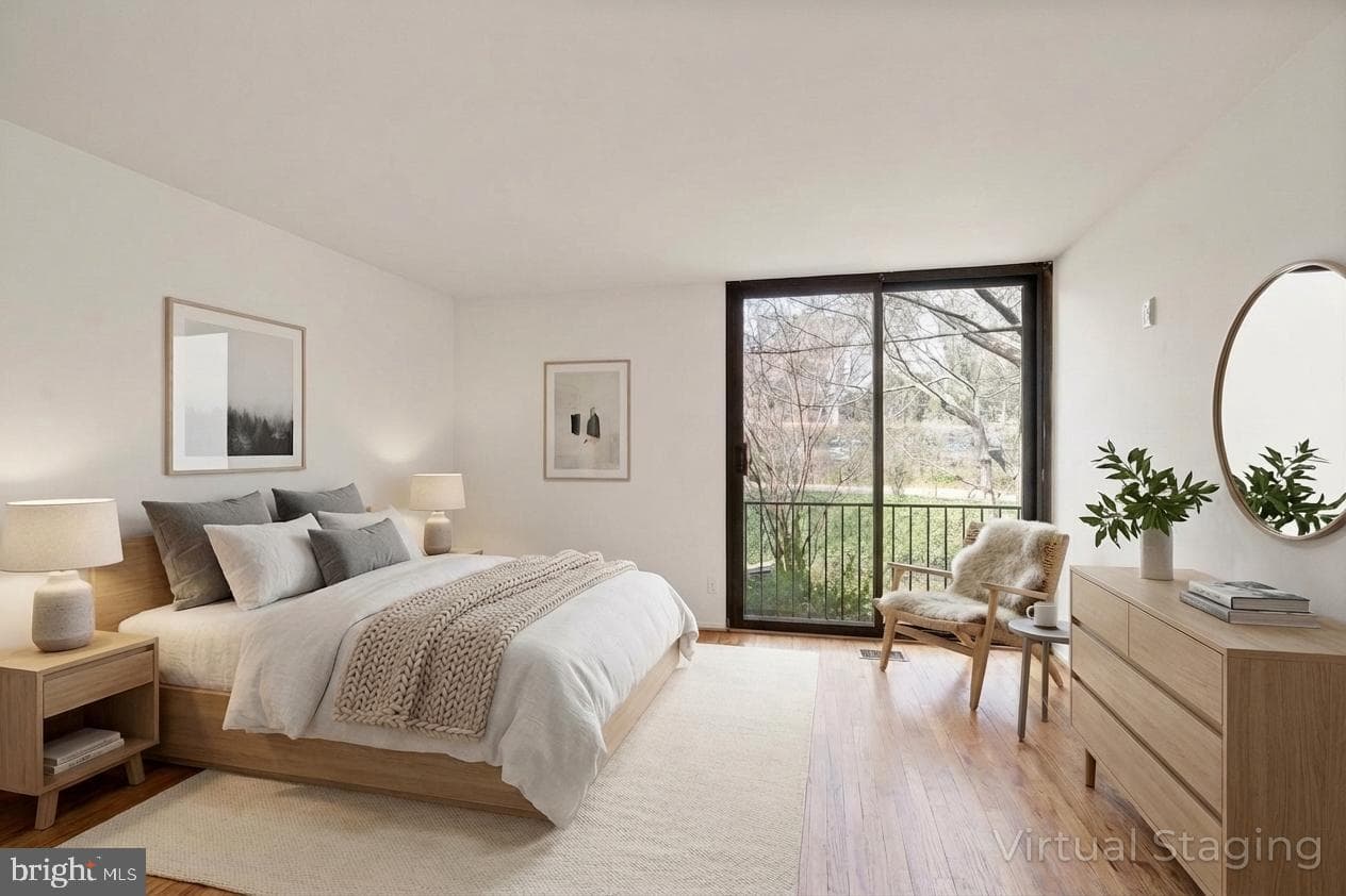11465 Washington Plaza W photo 16