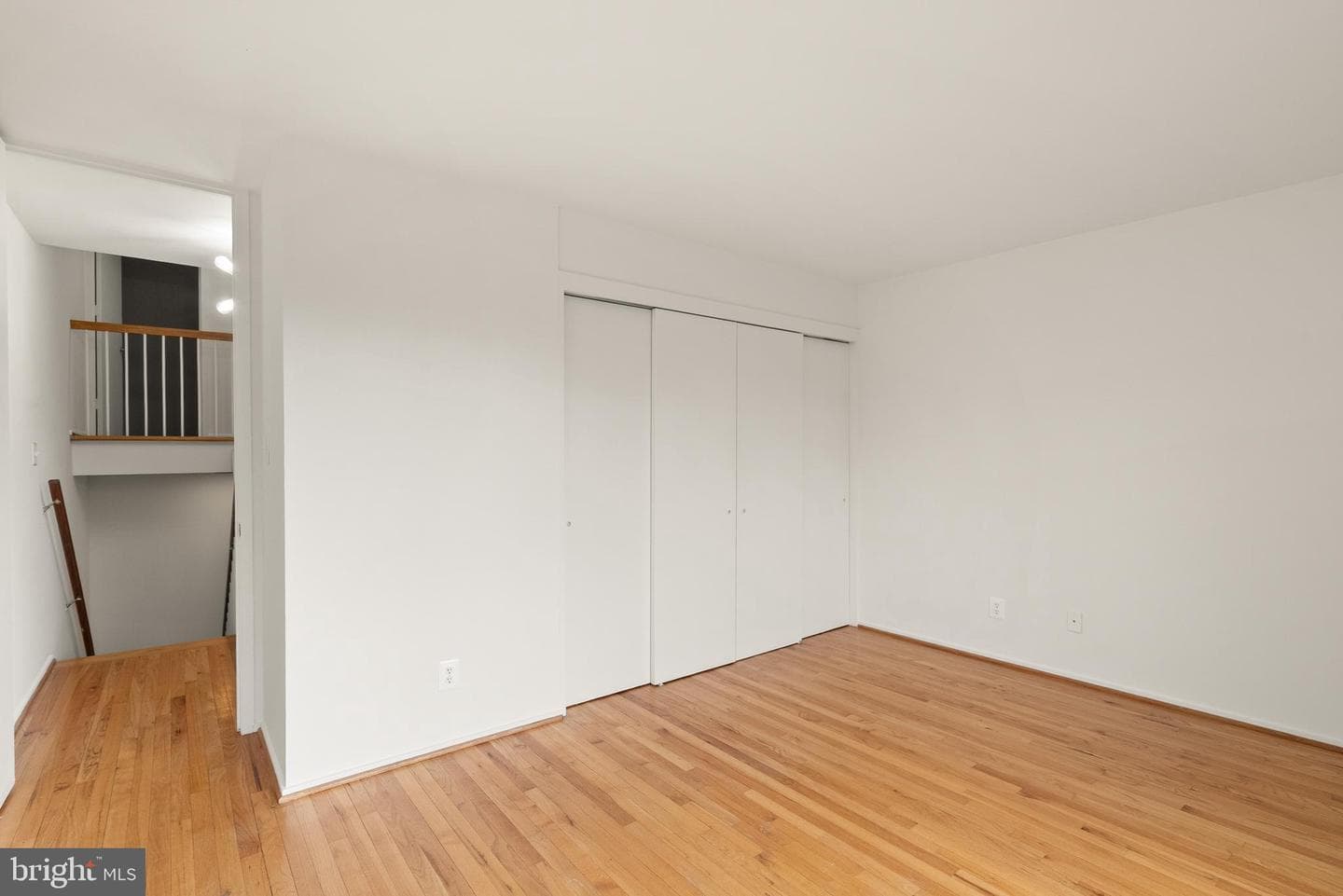 11465 Washington Plaza W photo 24
