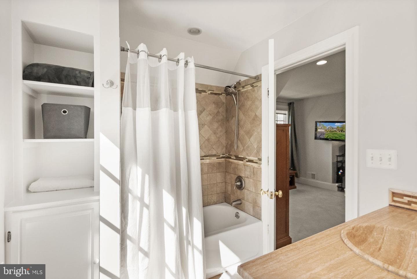 11809 Wayland Street photo 62