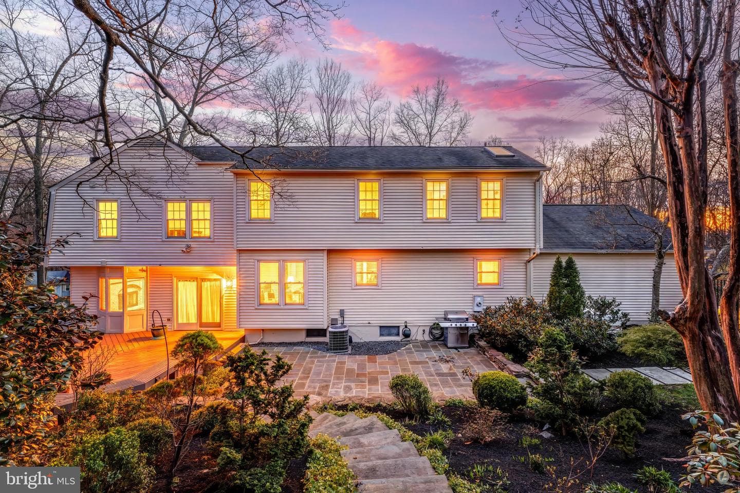 1807 Abbey Glen photo 2