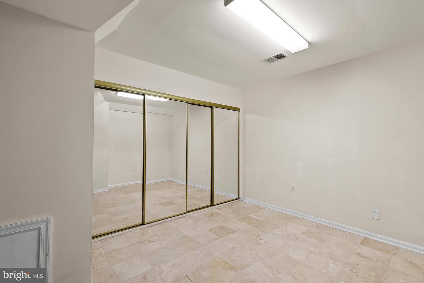 12187 Brecknock Street photo 48