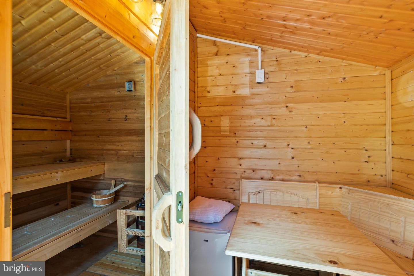 12187 Brecknock Street photo 54