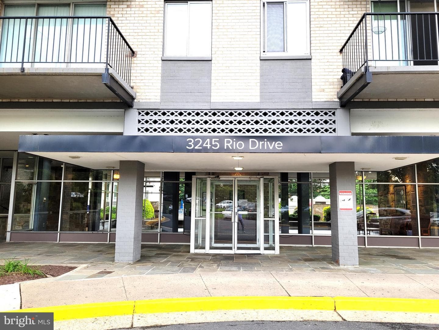 3245 Rio Drive #806, Falls Church