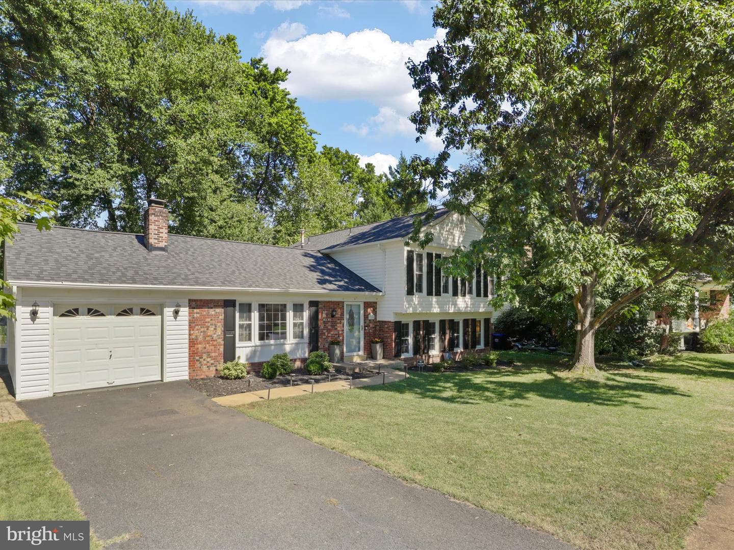 7804 Welch Court photo 2