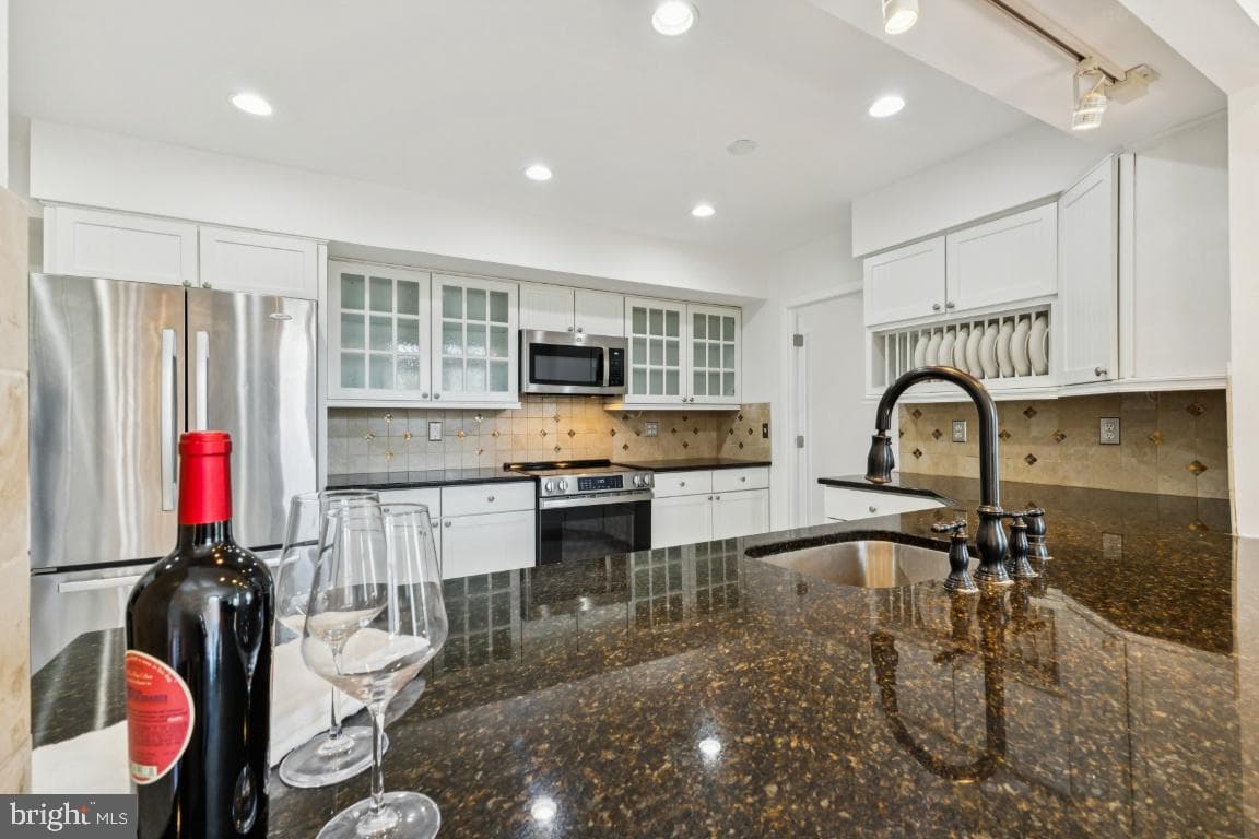 13140 Madonna Lane photo 8