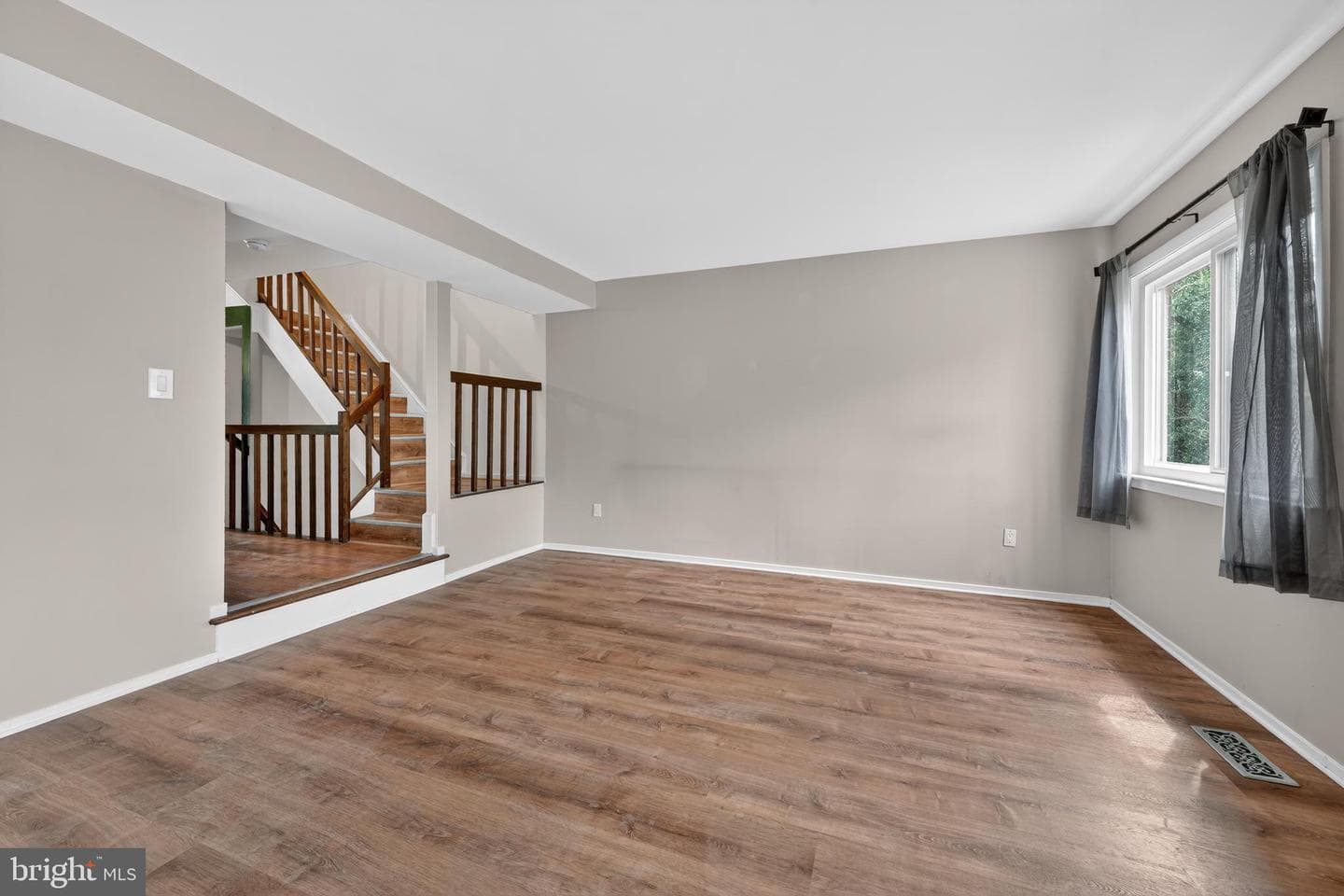 8570 Gwynedd Way photo 9
