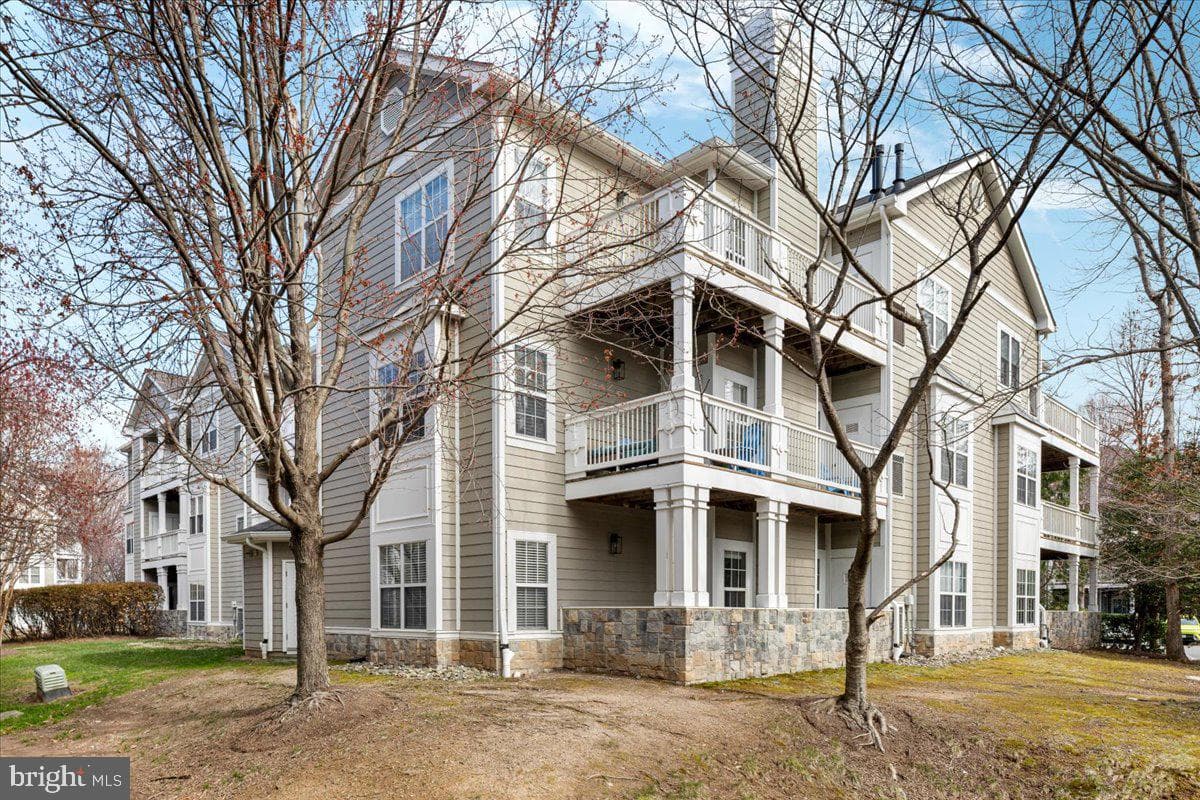 1705 Lake Shore Crest Drive #25, Reston