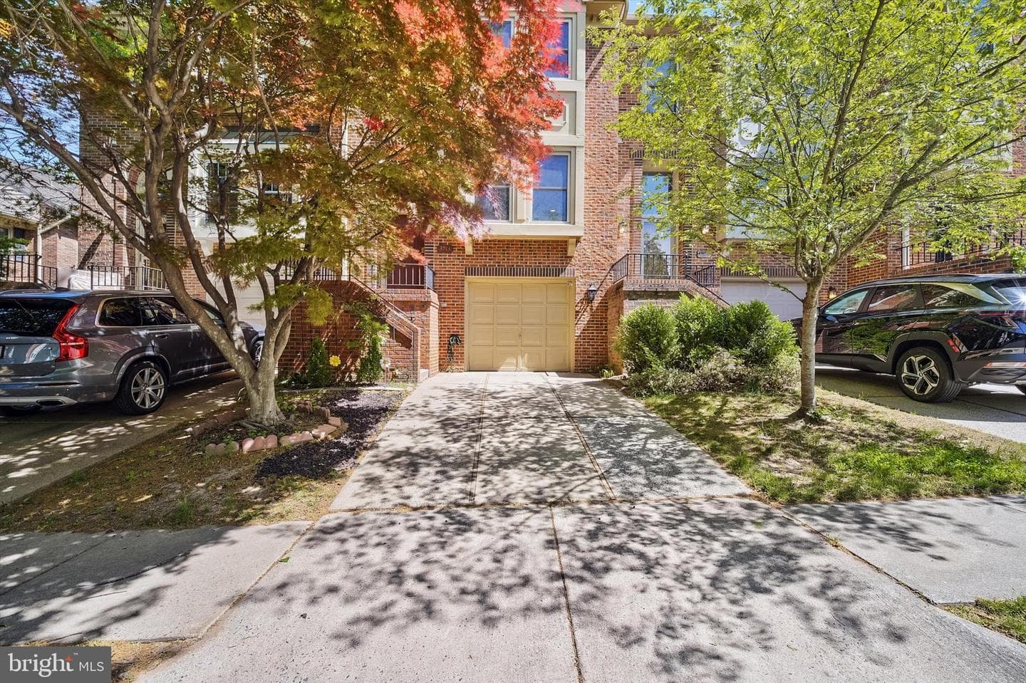 3913 Green Look Court photo 2