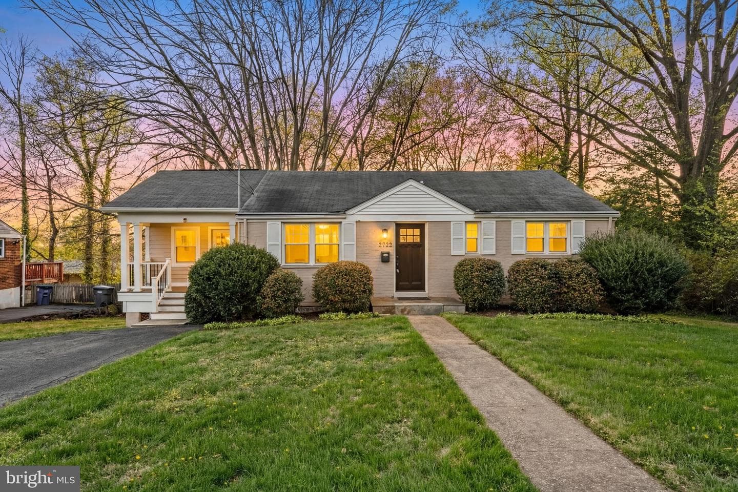 2722 Woodley Place photo 4