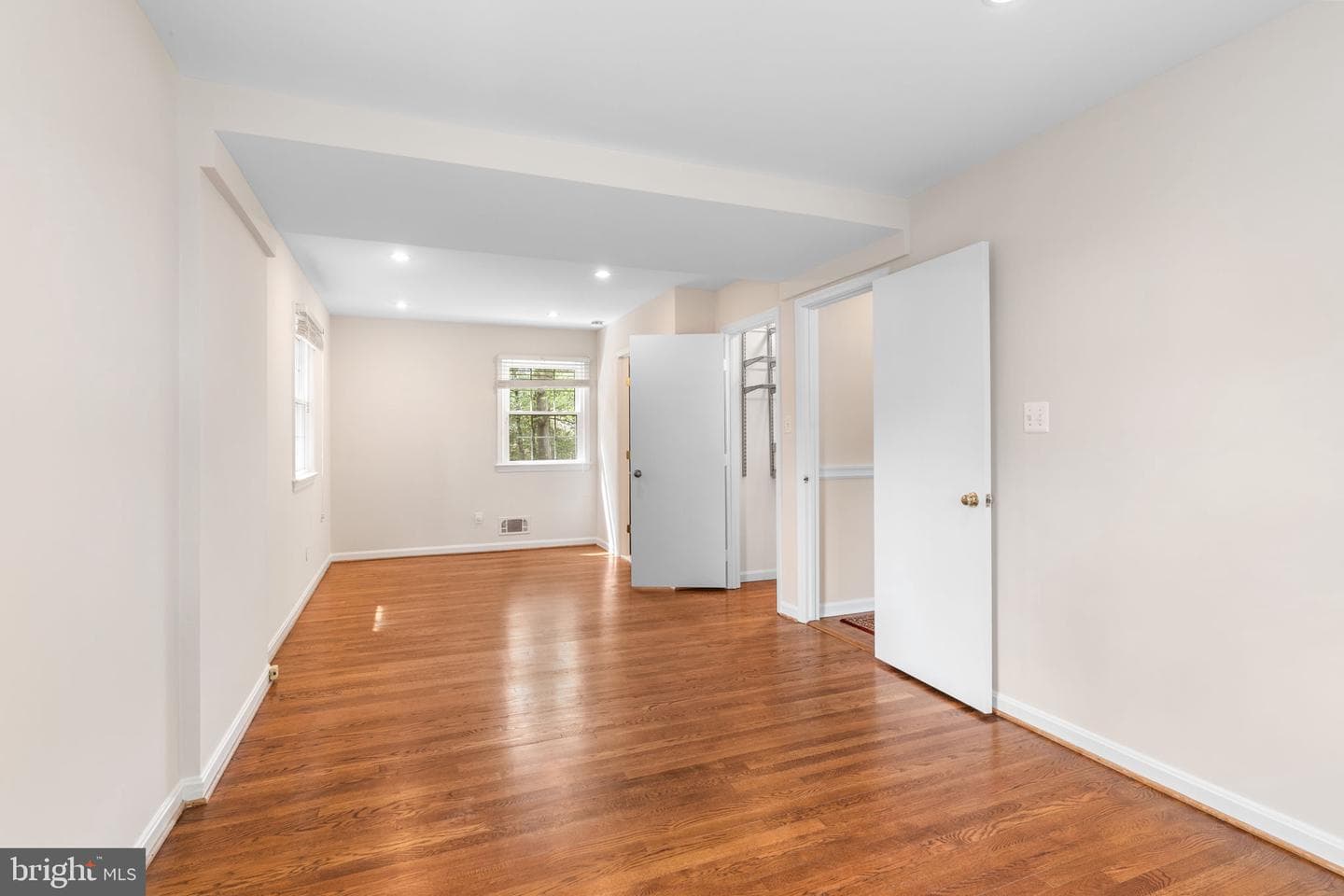 2418 Lancaster Court photo 15