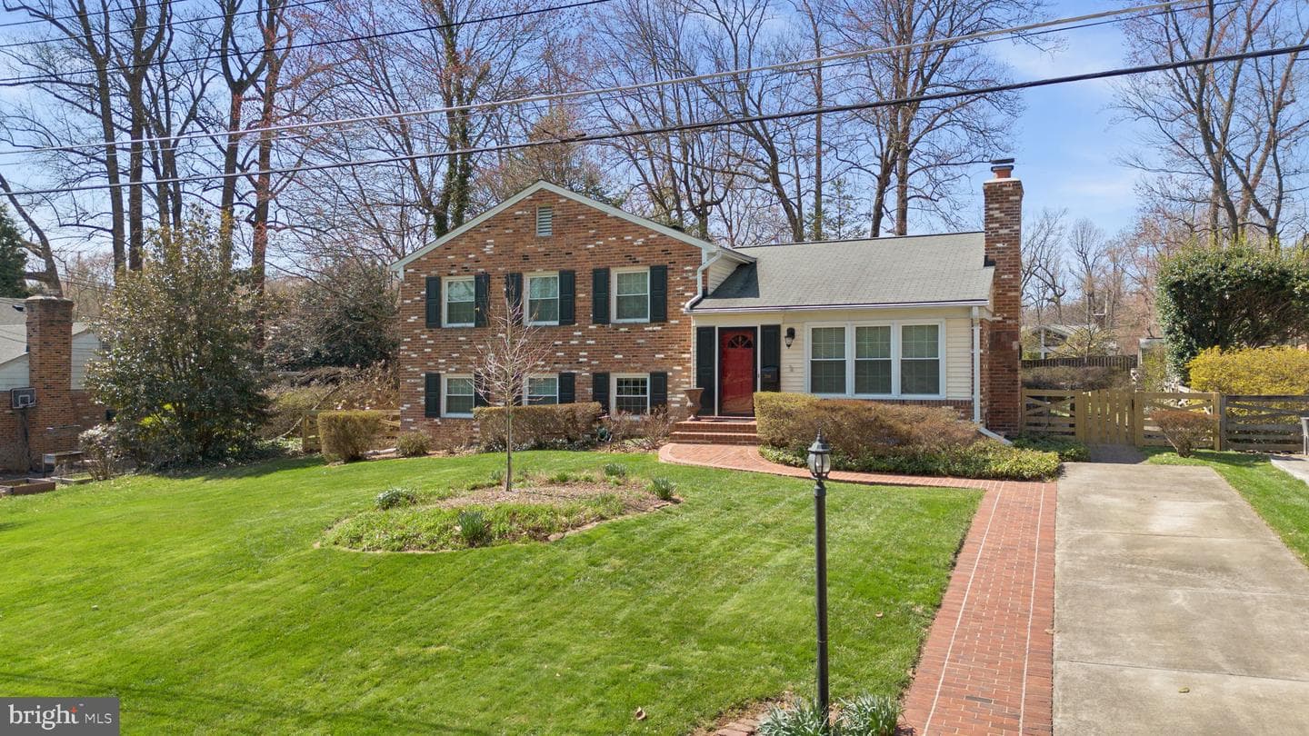 2418 Lancaster Court photo 2
