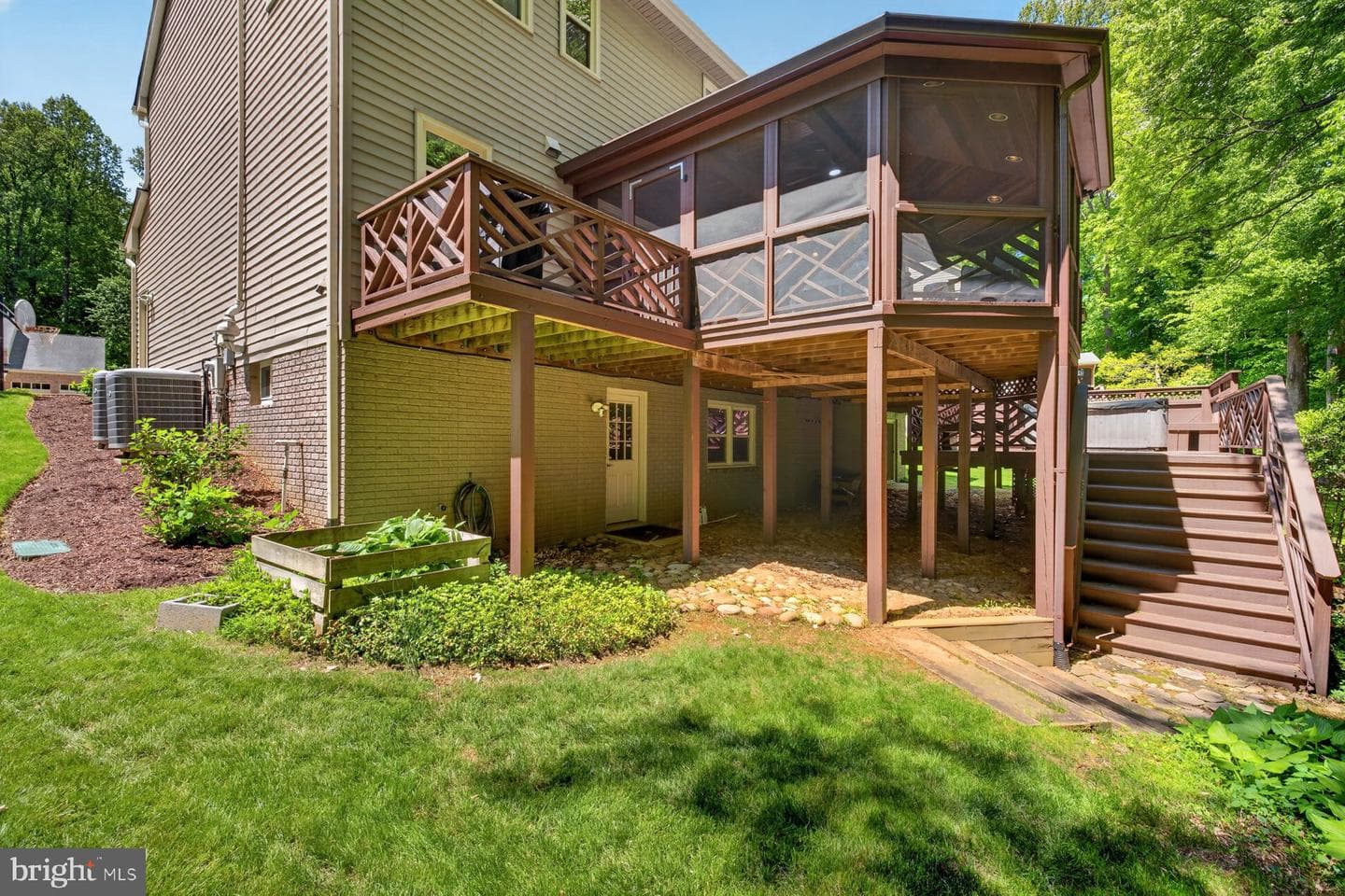 8704 Margaret Lane photo 52