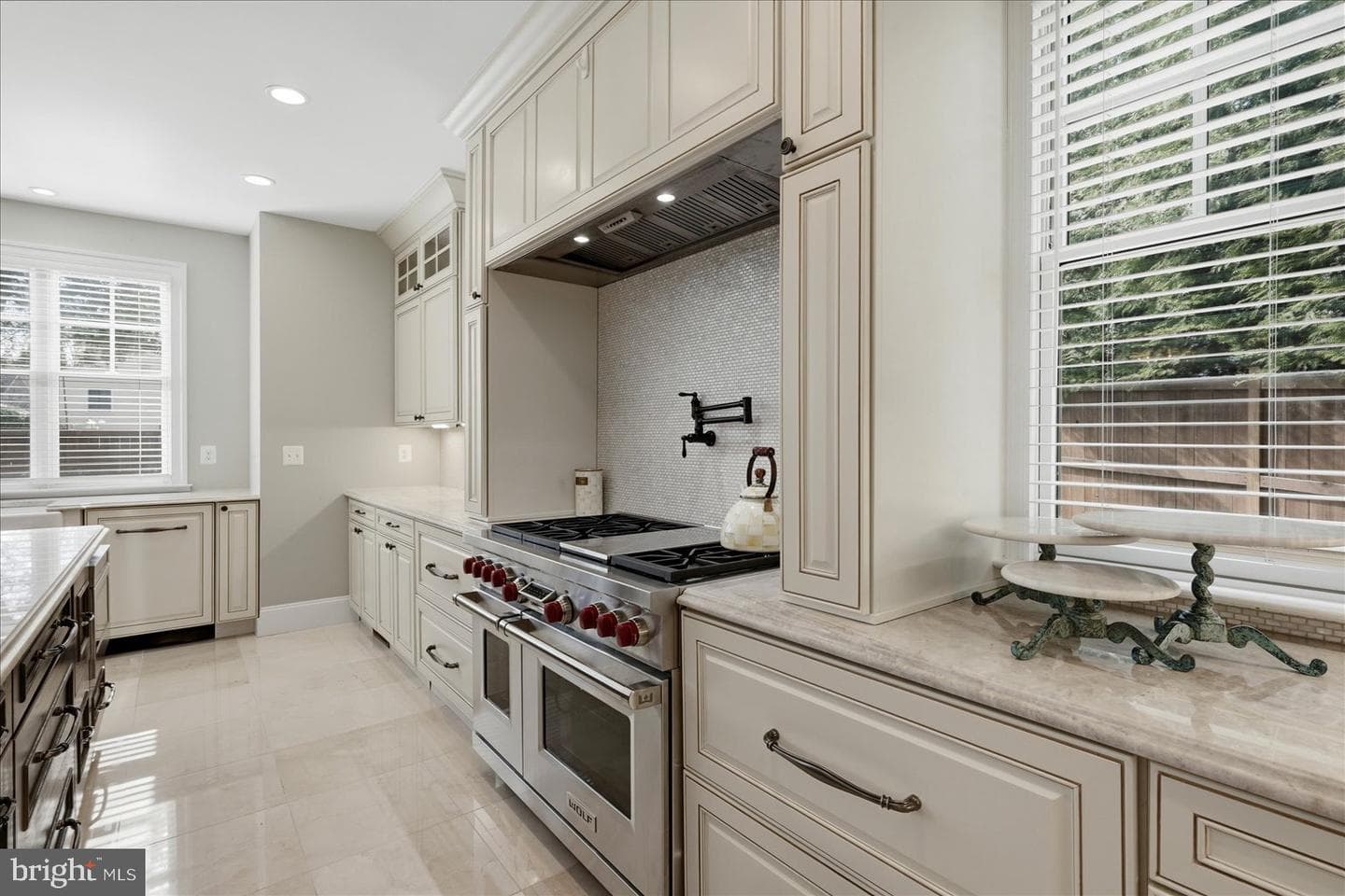 802 Cottage Street SW photo 32