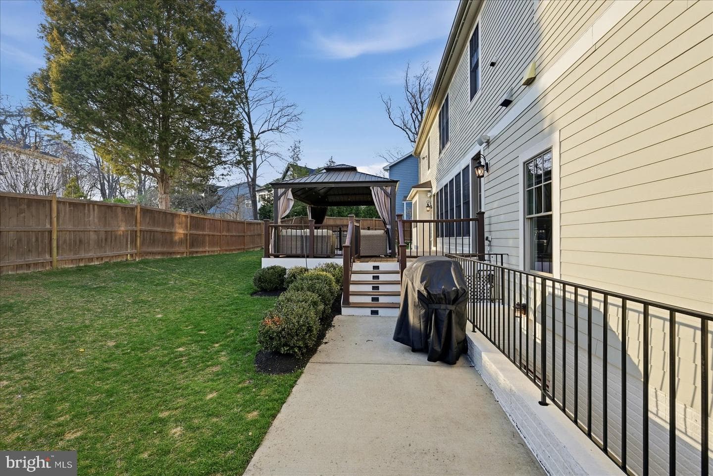 802 Cottage Street SW photo 82