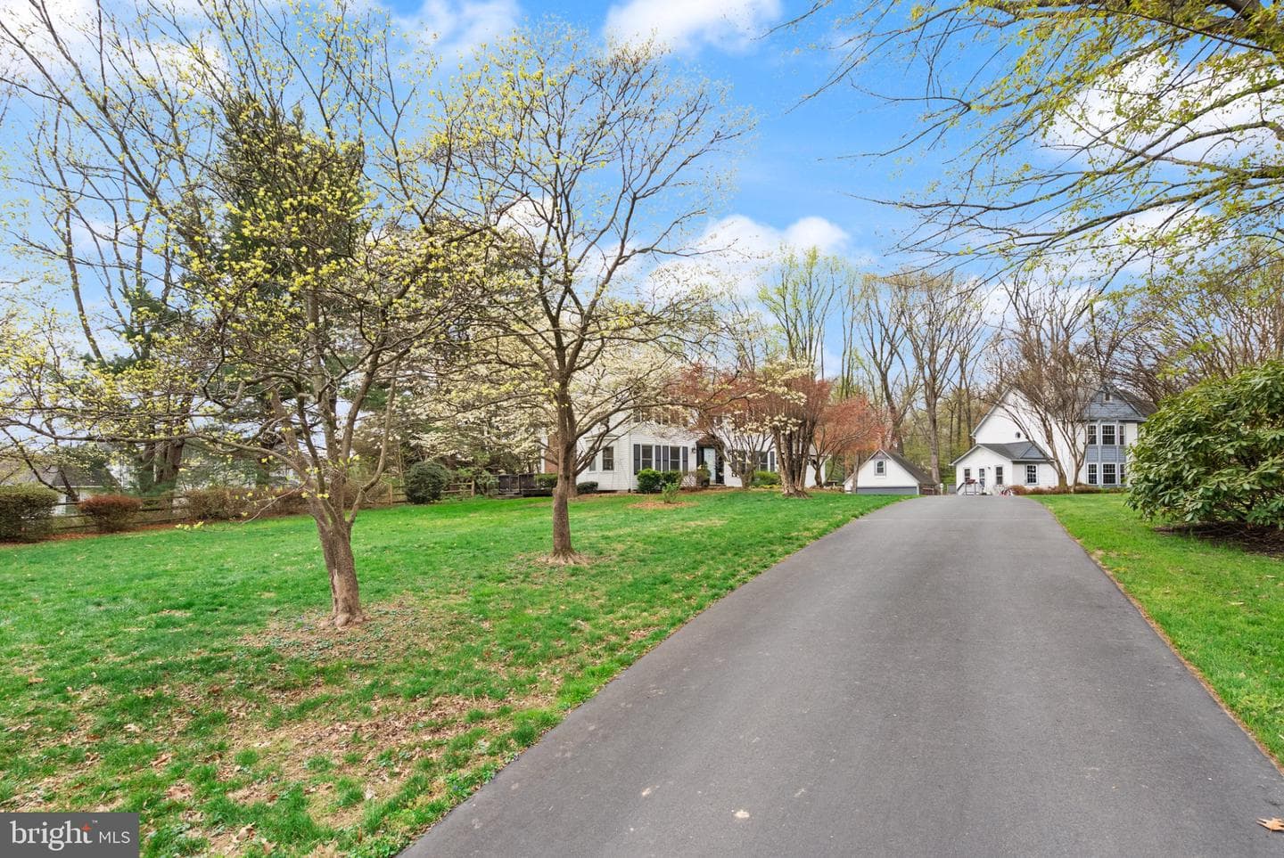 1232 Bishopsgate Way photo 4
