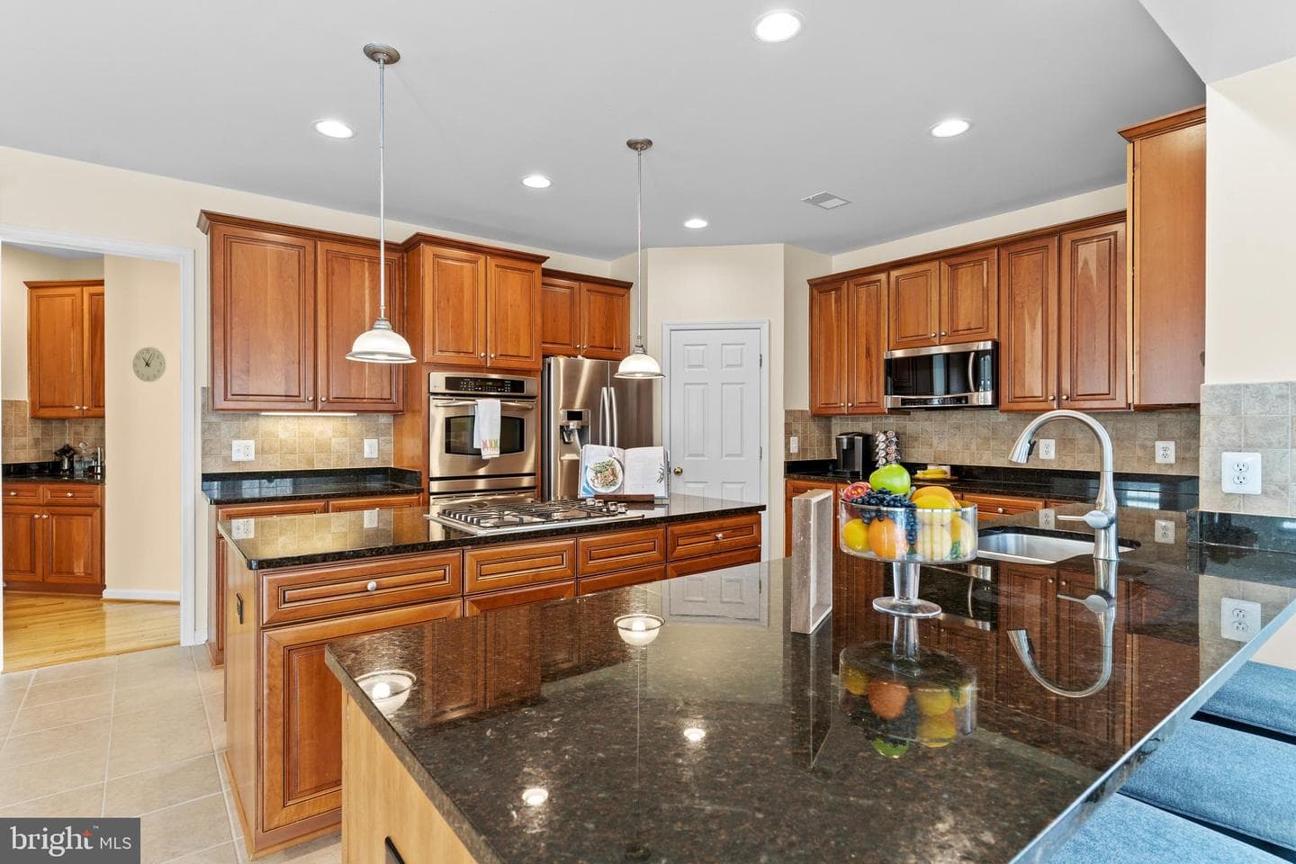 8840 Western Hemlock Way photo 3