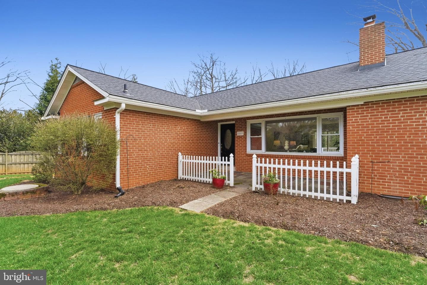 8509 Crestview Drive photo 5