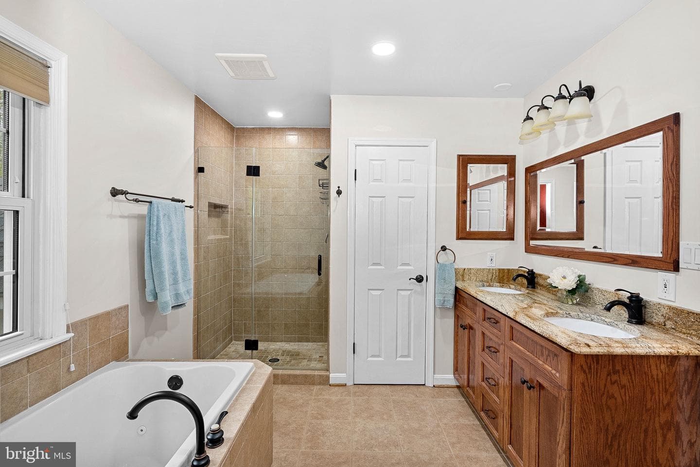 2520 Fowlers Lane photo 24
