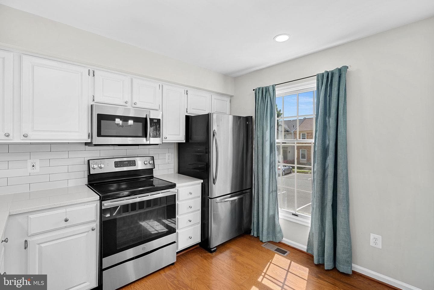 6511 Skylemar Trail photo 10