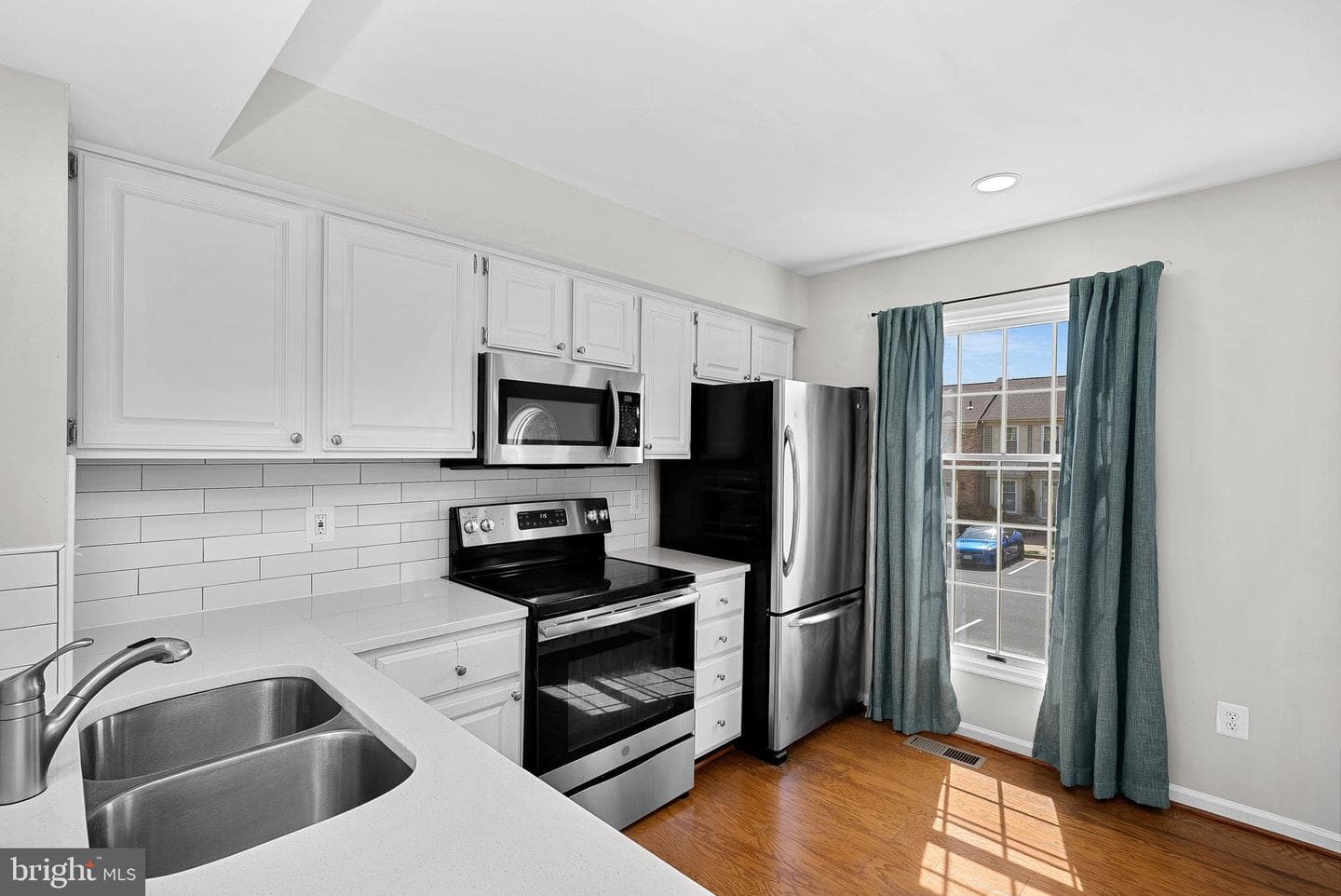 6511 Skylemar Trail photo 13