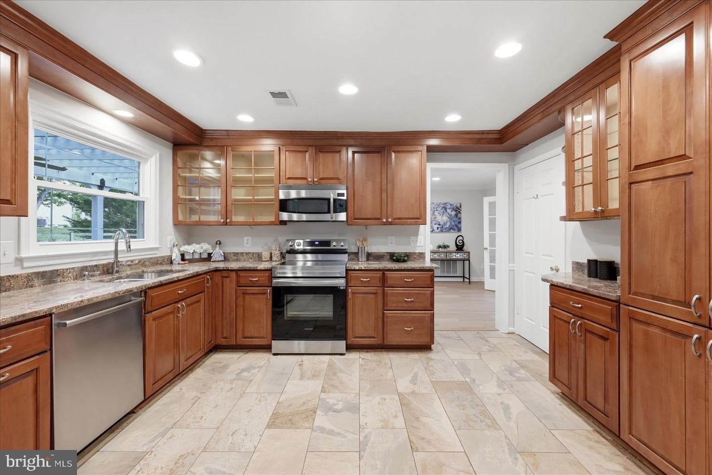 3244 Duck Pond Court photo 7