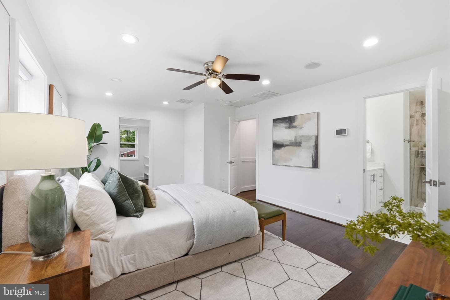 7504 Dolce Drive photo 16