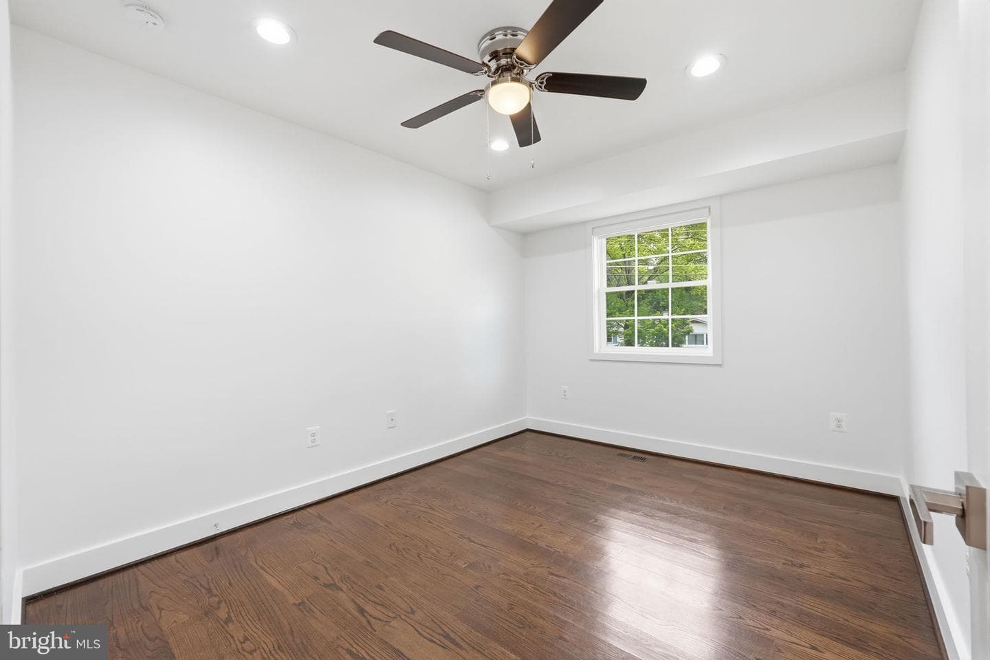7504 Dolce Drive photo 20