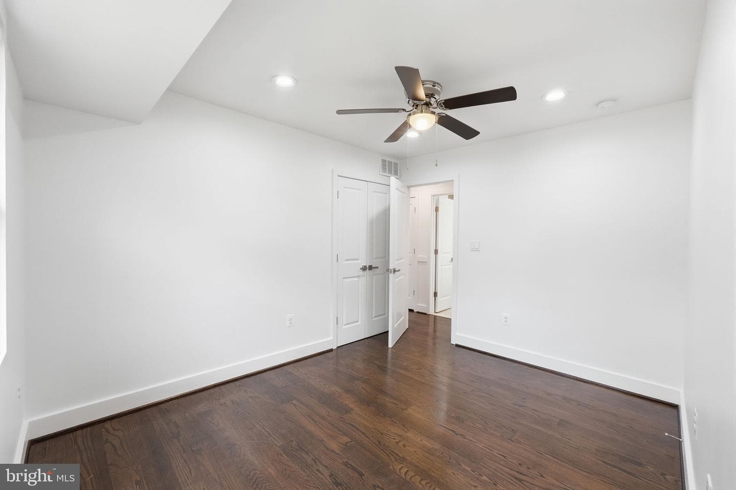 7504 Dolce Drive photo 21