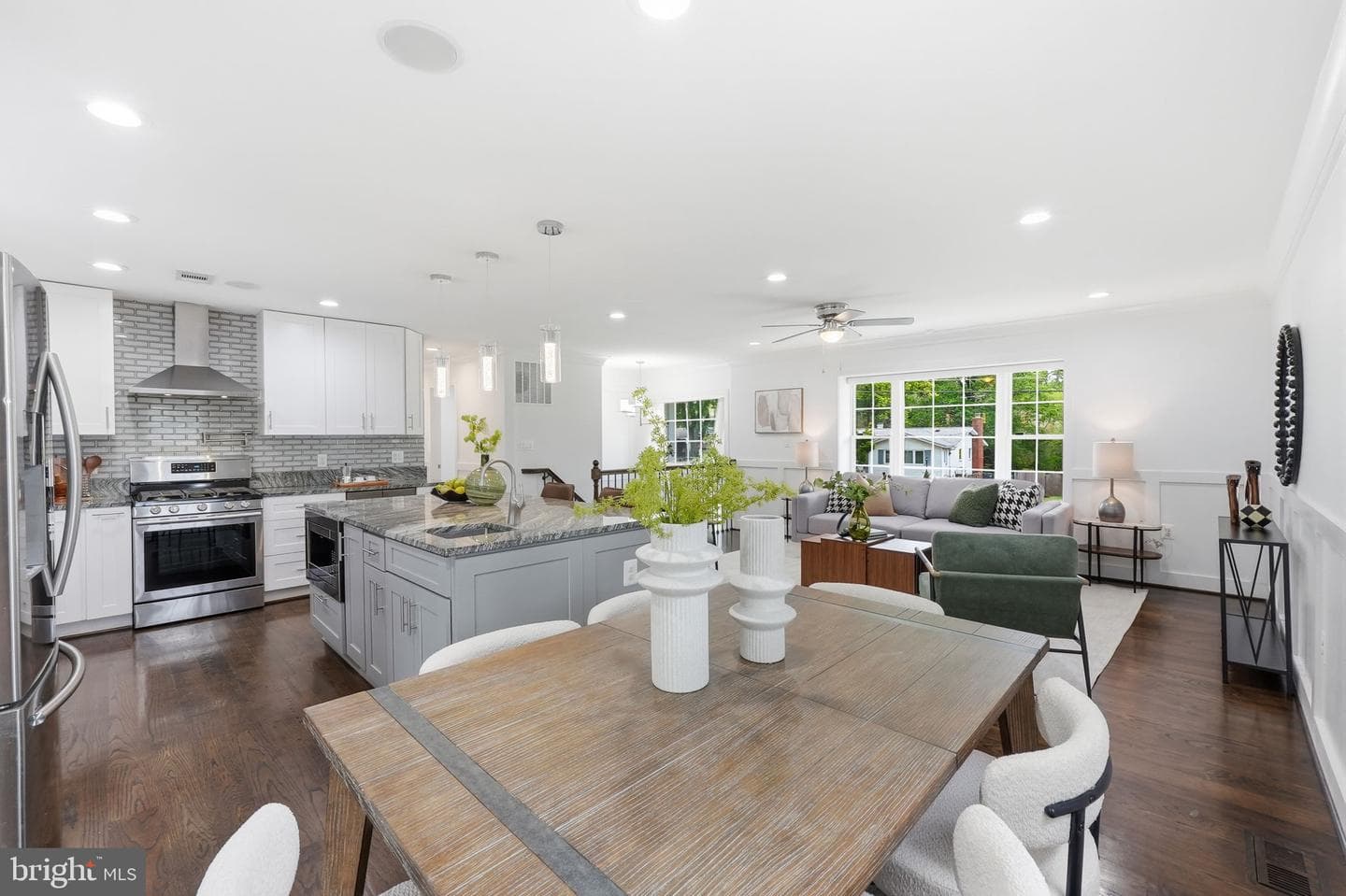 7504 Dolce Drive photo 9