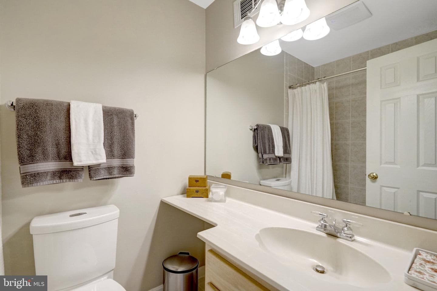 5700 Broadmoor Street photo 36