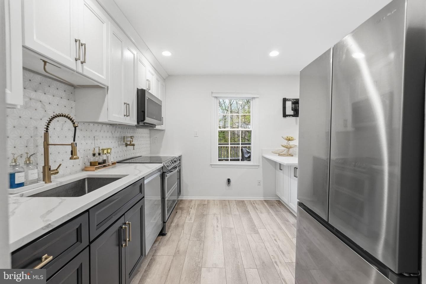 5672 Kirkham Court photo 4