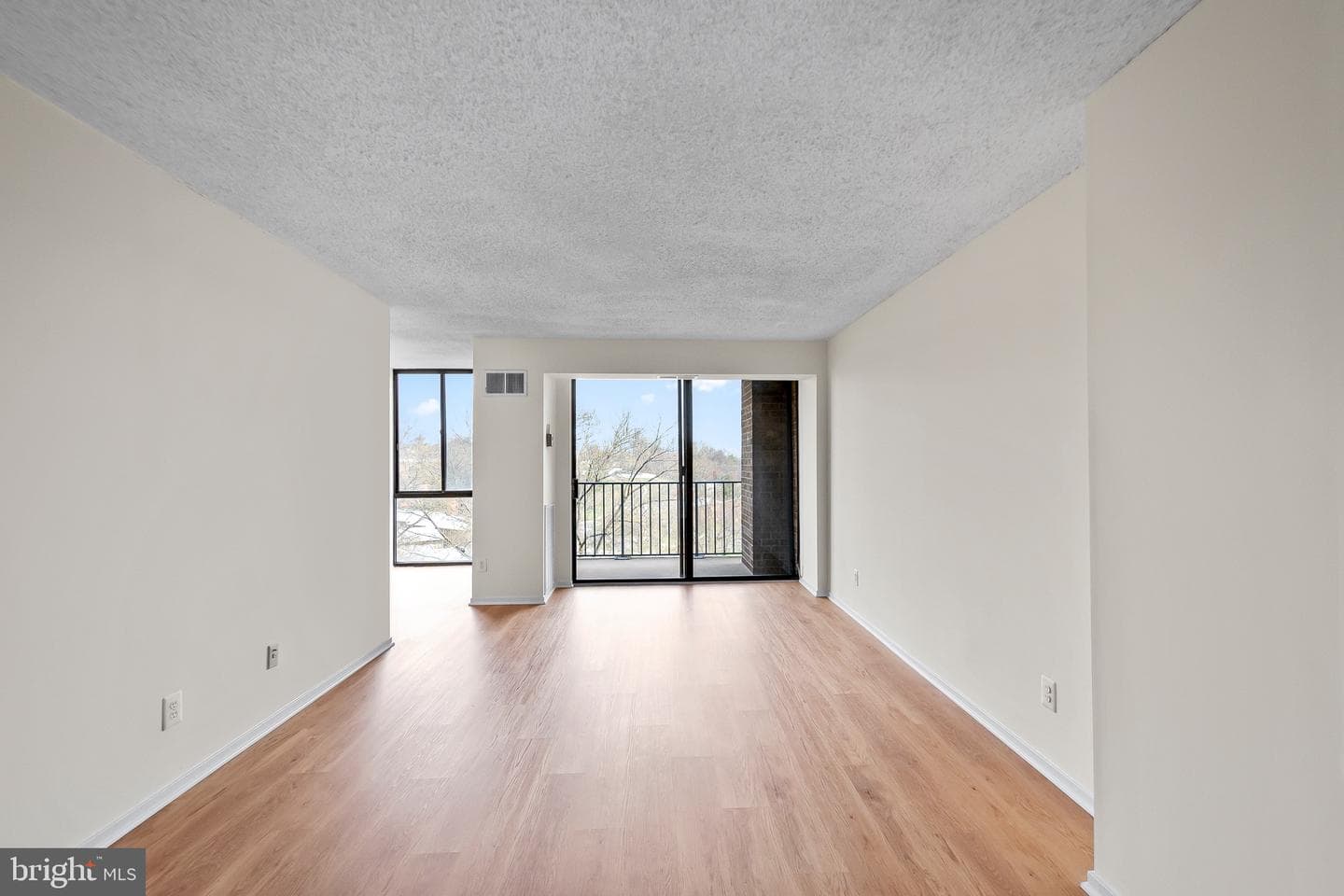 2300 Pimmit Drive #608 photo 8