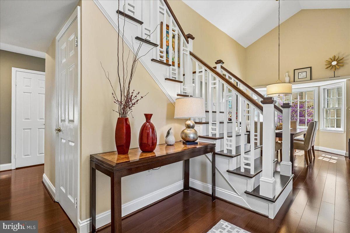 7801 Blue Jasmine Court photo 2