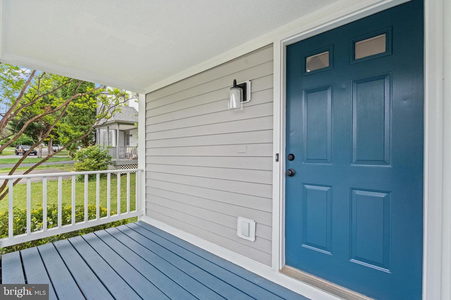 8405 Hollis Lane photo 3