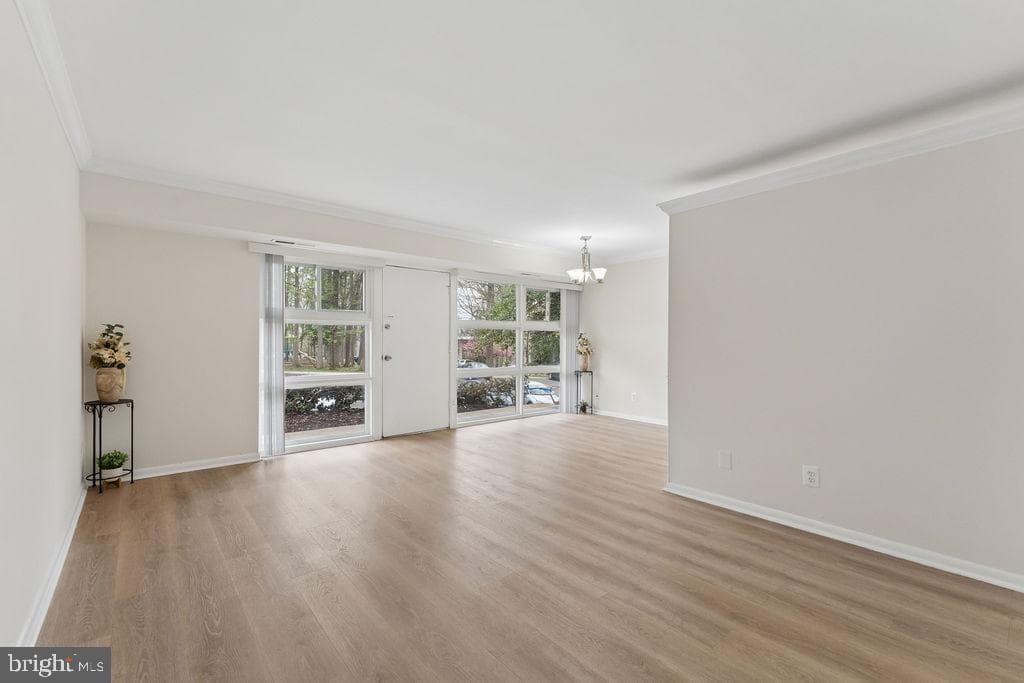 4333 Americana Drive photo 5