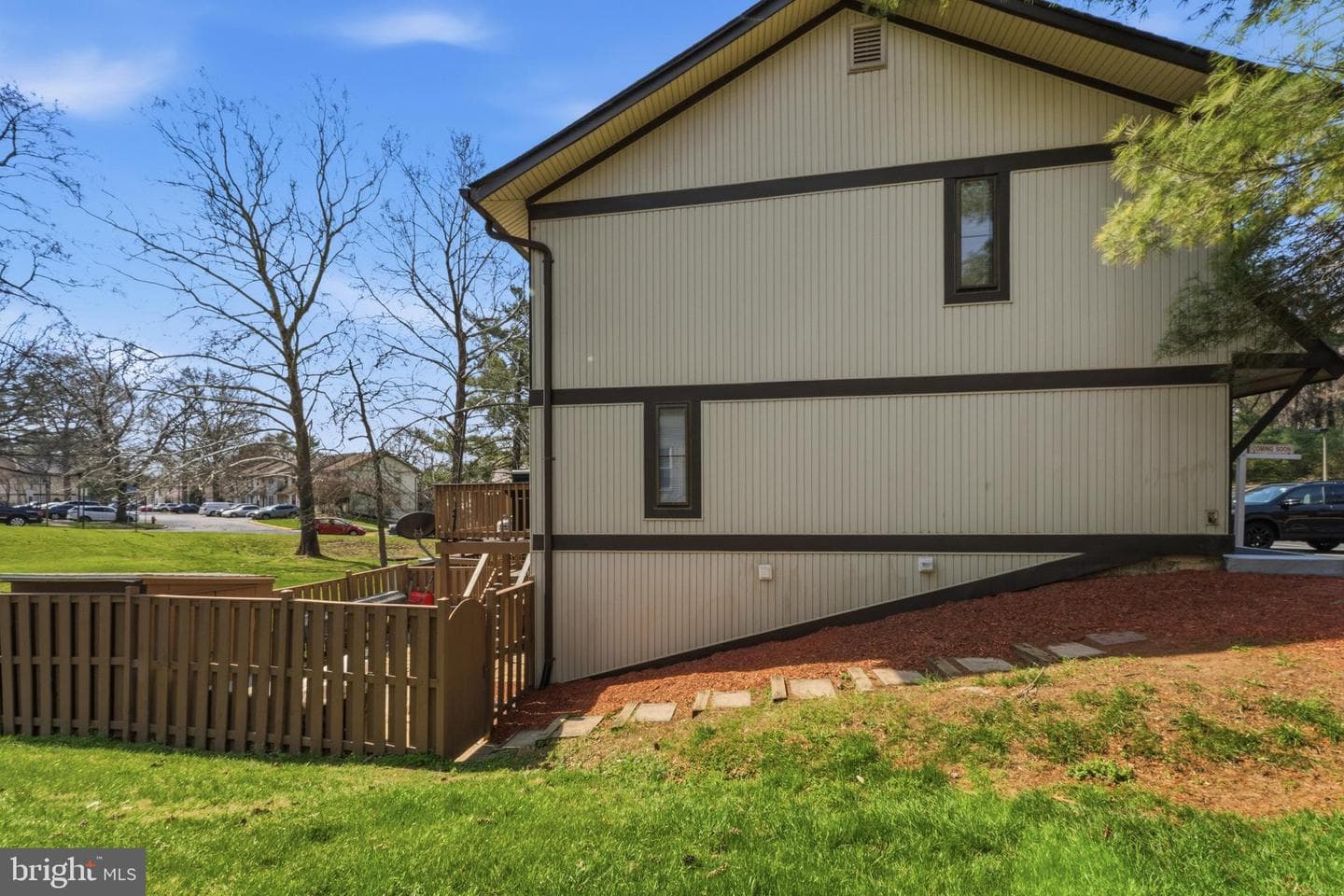 9710 Ashbourn Drive photo 32
