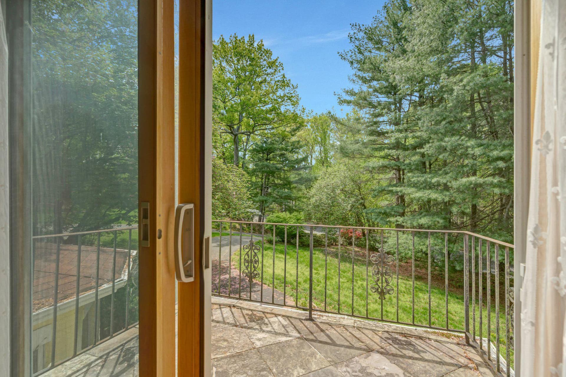 10910 Miller Road photo 27