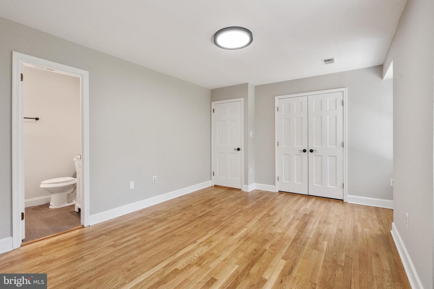 10418 Adel Road photo 23