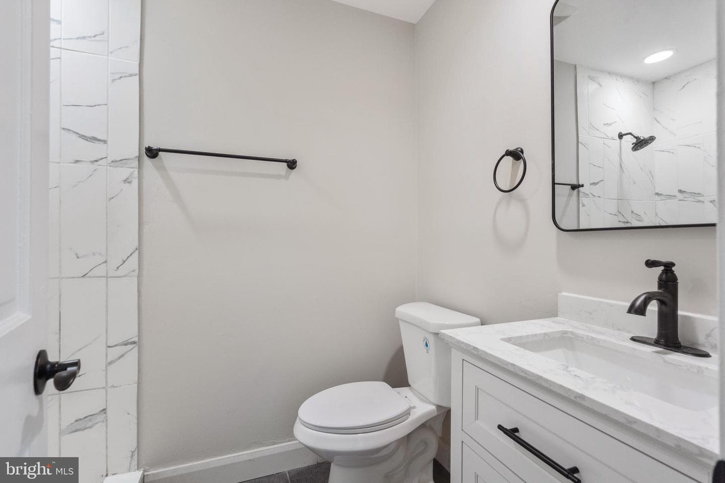 10418 Adel Road photo 24