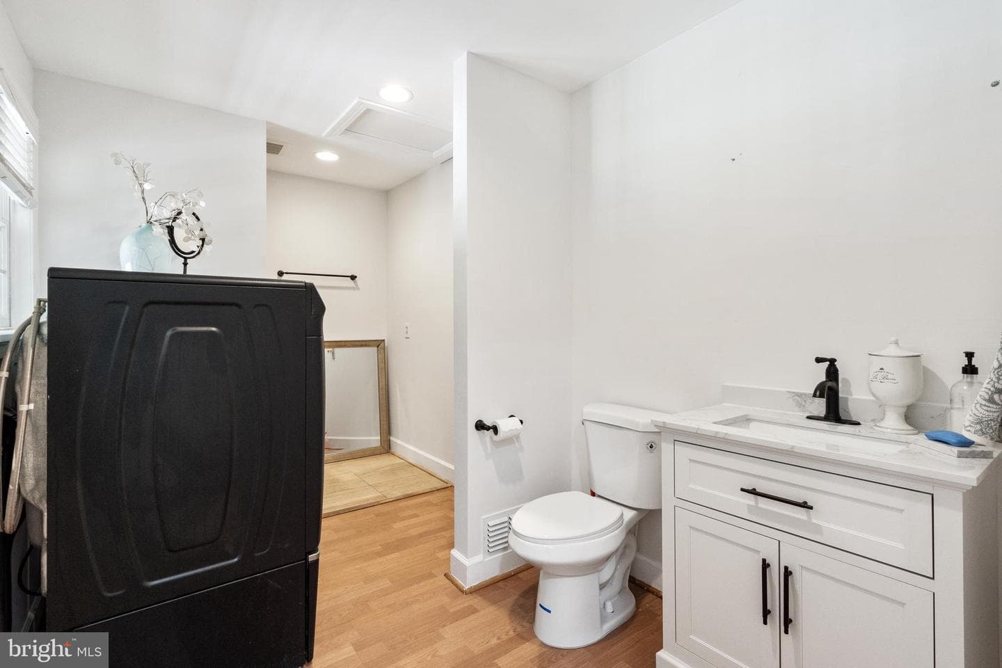 10418 Adel Road photo 27