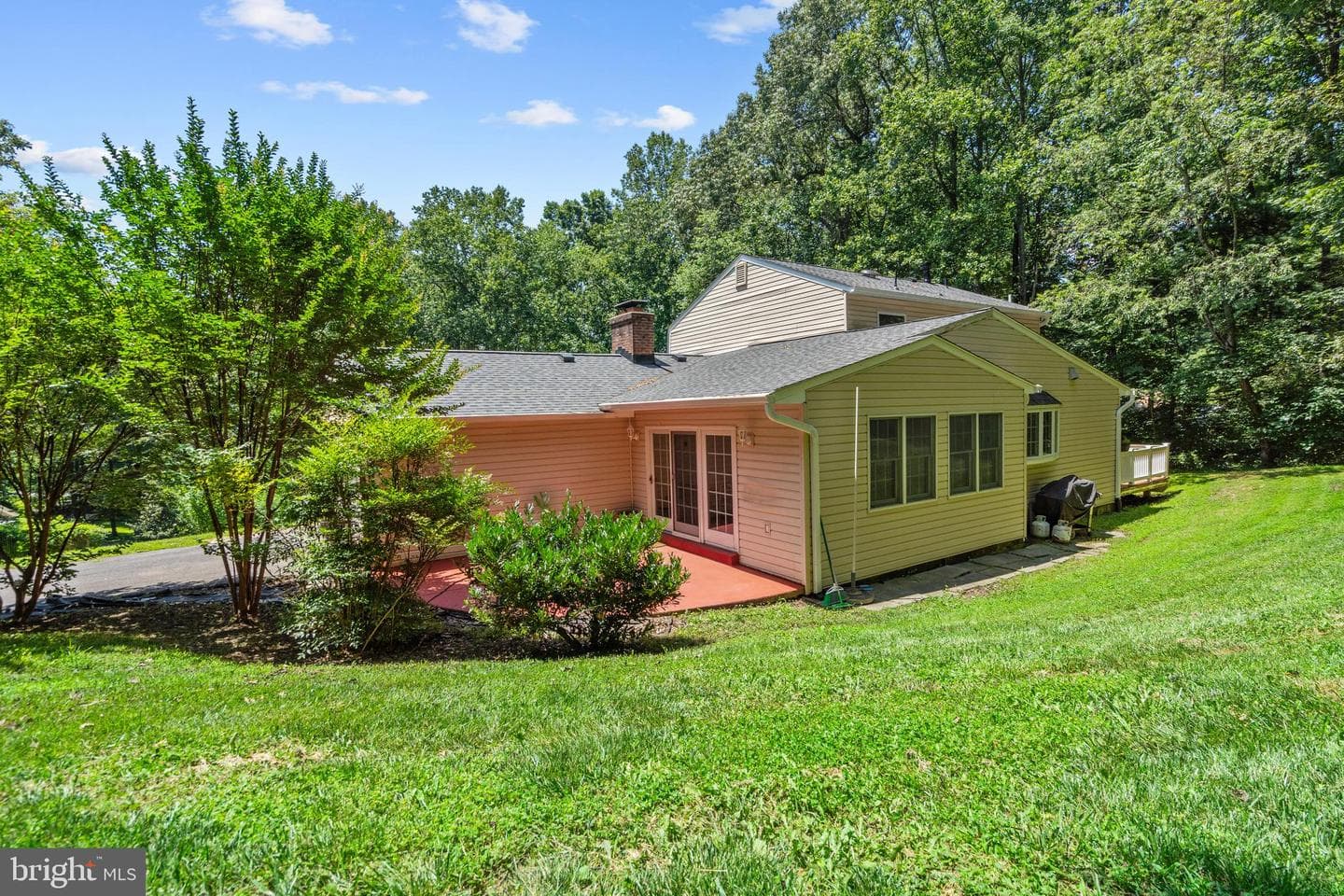 10418 Adel Road photo 45