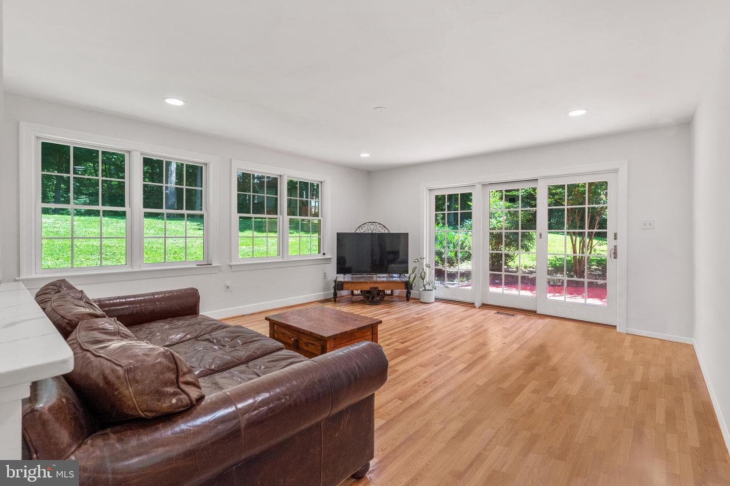 10418 Adel Road photo 6