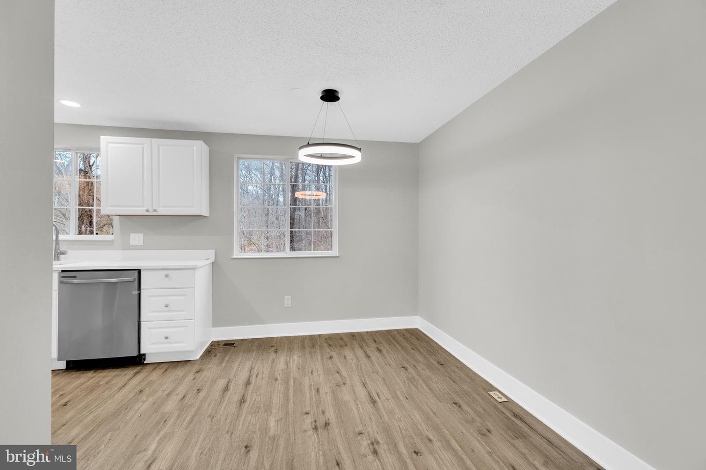 8677 Hickory Ridge Court photo 7