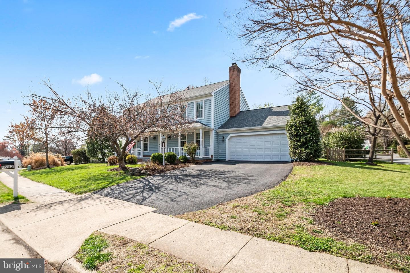 8942 Kenilworth Drive photo 3